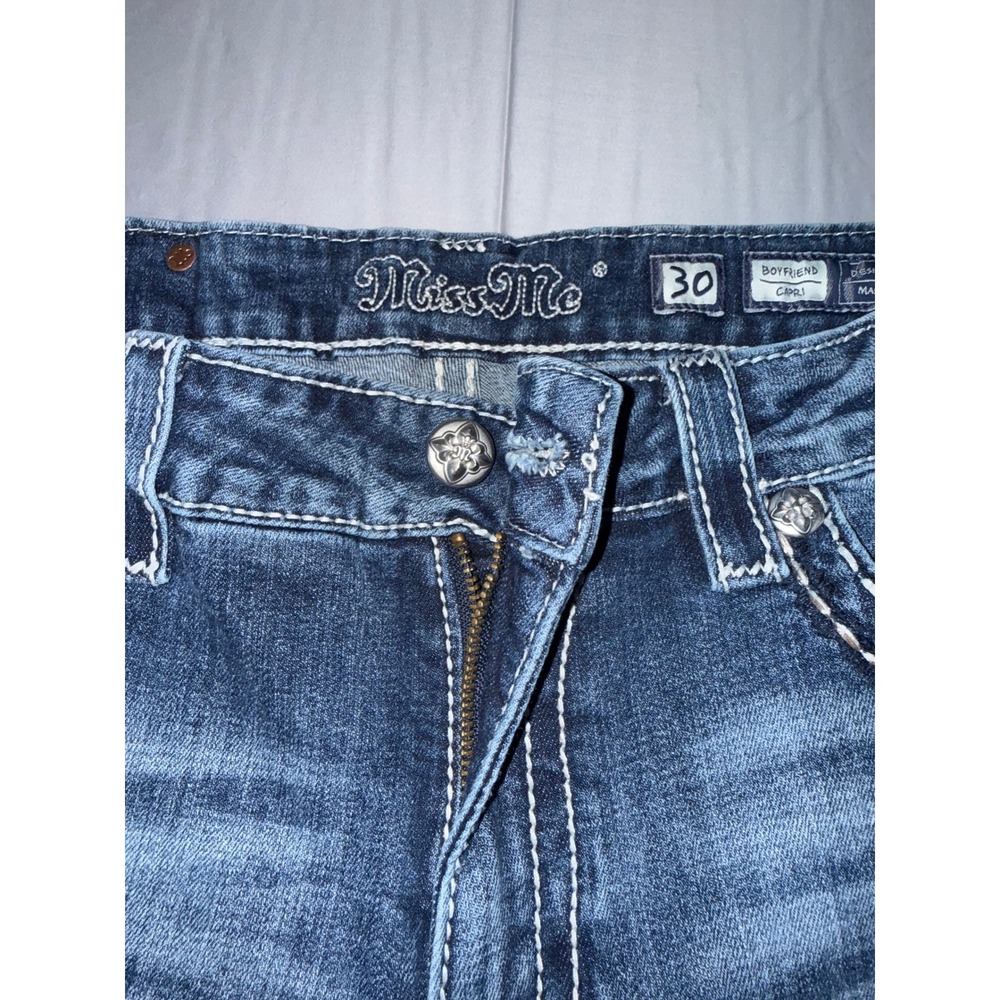Miss Me Boyfriend Capri Jeans Medium Wash Distressed Embellished Size 30 - Picture 2 of 10